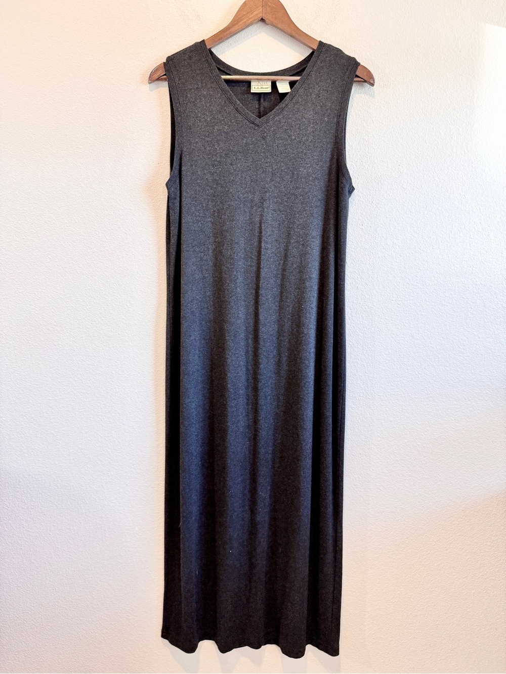 L.L.Bean Maxi Dress Womens Medium Gray Sleeveless V Neck Minimalist Travel K05